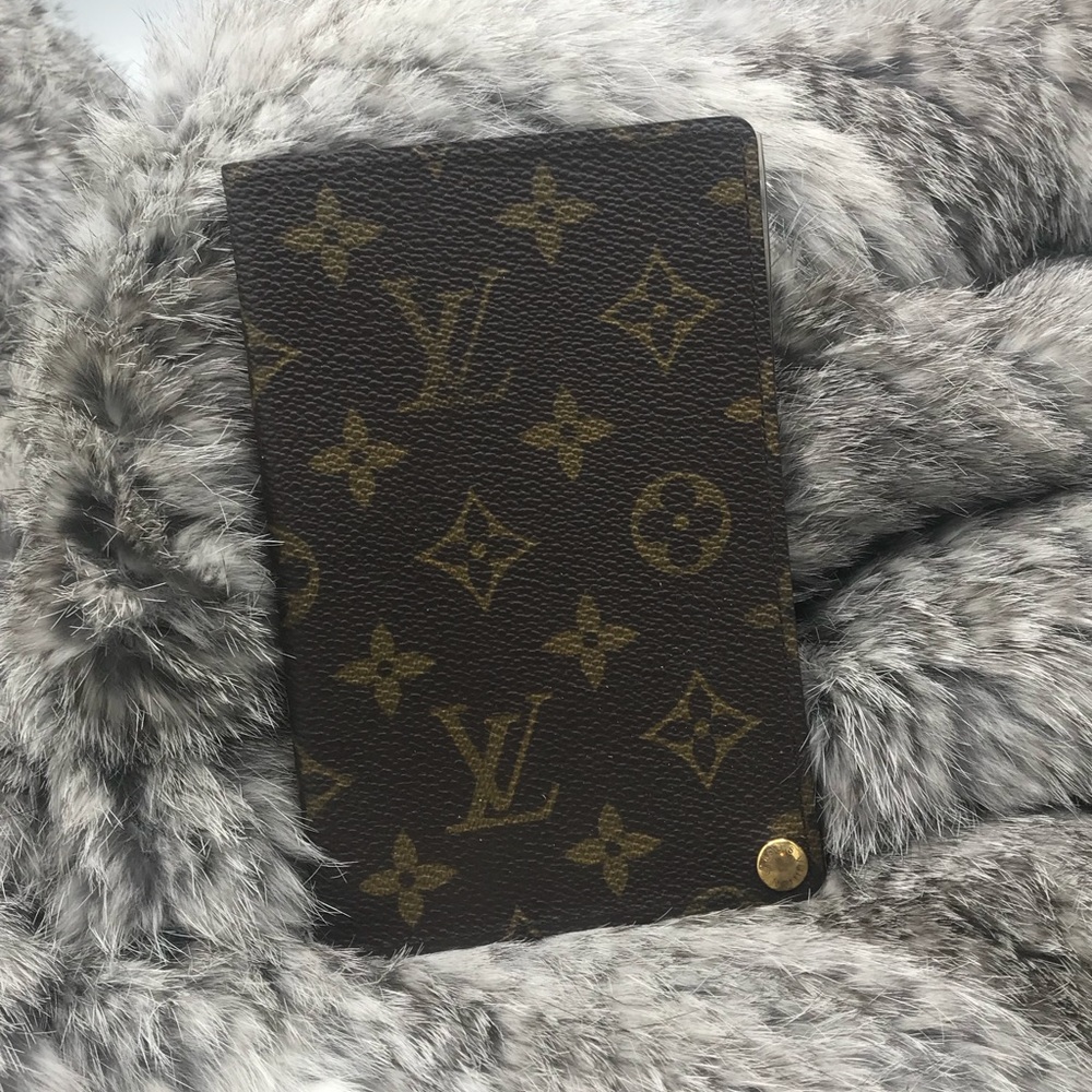 Louis Vuitton Porte Carte holder
